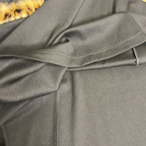 Sara Campbell black short sleeve fur trim cheetah front pockets swing dress - Picture 11 of 17